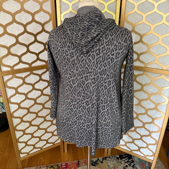 Soft Surroundings Size S Womens Gray Lyra Leopard Print Full Zip Hoodie - Picture 4 of 16